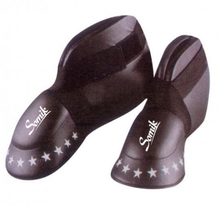 KARATE AND TEAK SHOES